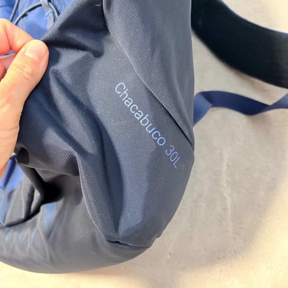 Patagonia Outdoors Chacabuco 30L Backpack Unisex Blue size 30L Bungee Cord